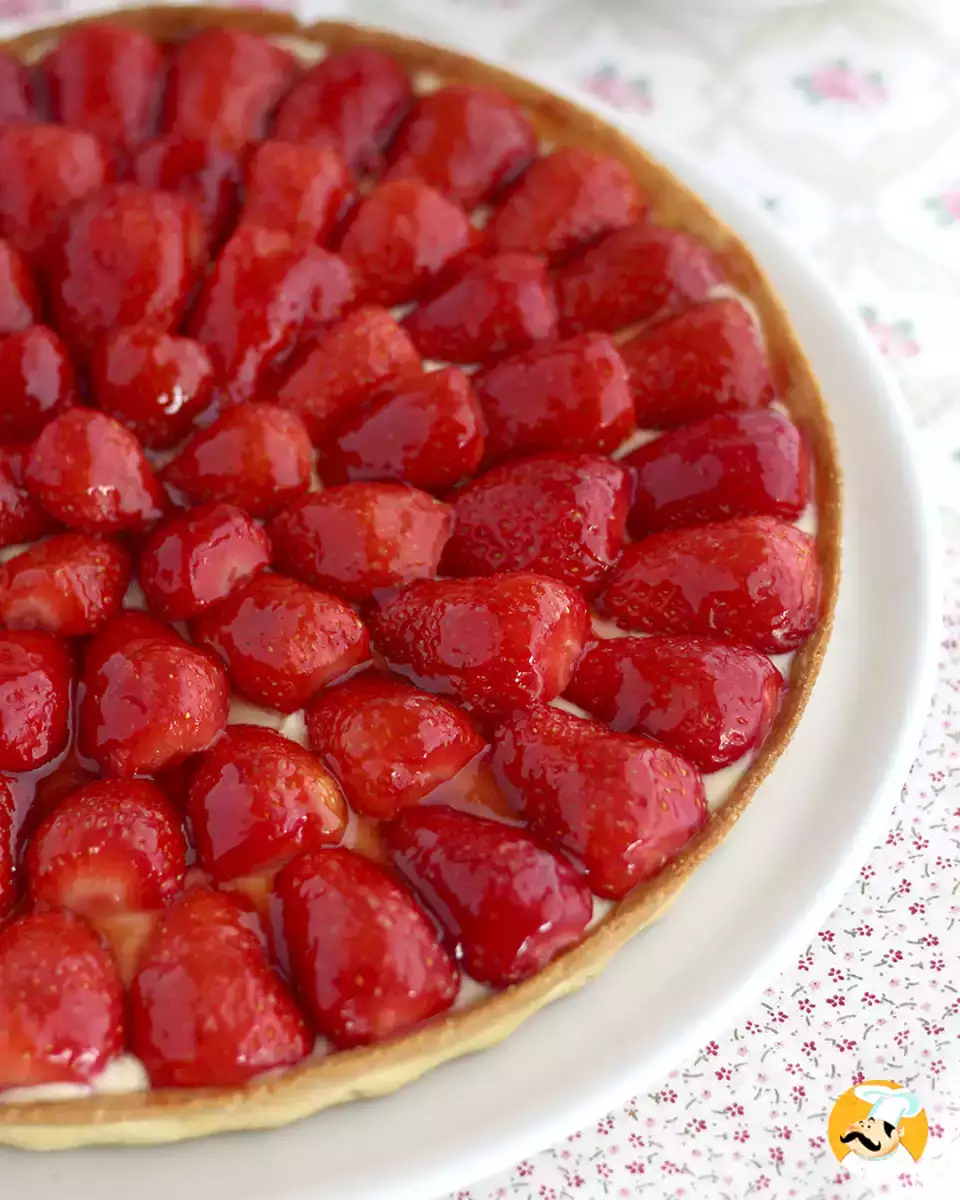 Tarta cu căpșuni ca într-o brutărie