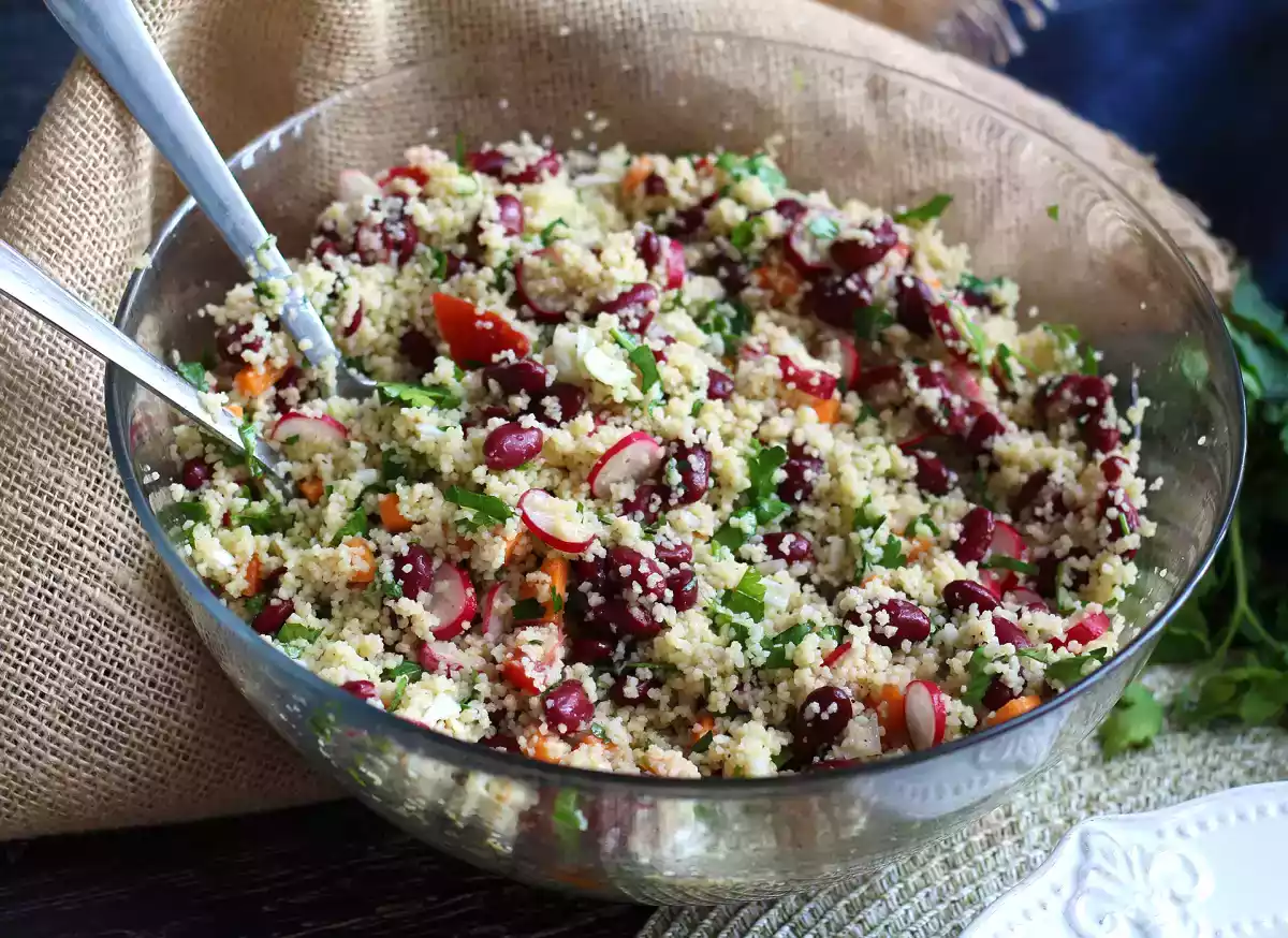 7. Salată de couscous proaspătă și colorată