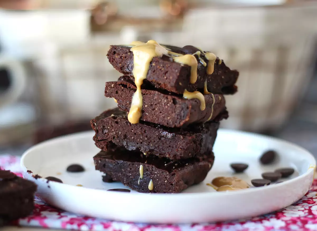 6. Brownie cu proteine fără gluten