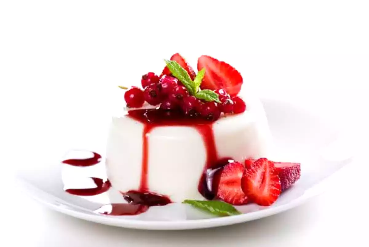 Panna Cotta – un desert pe cat de simplu, pe atat de delicios