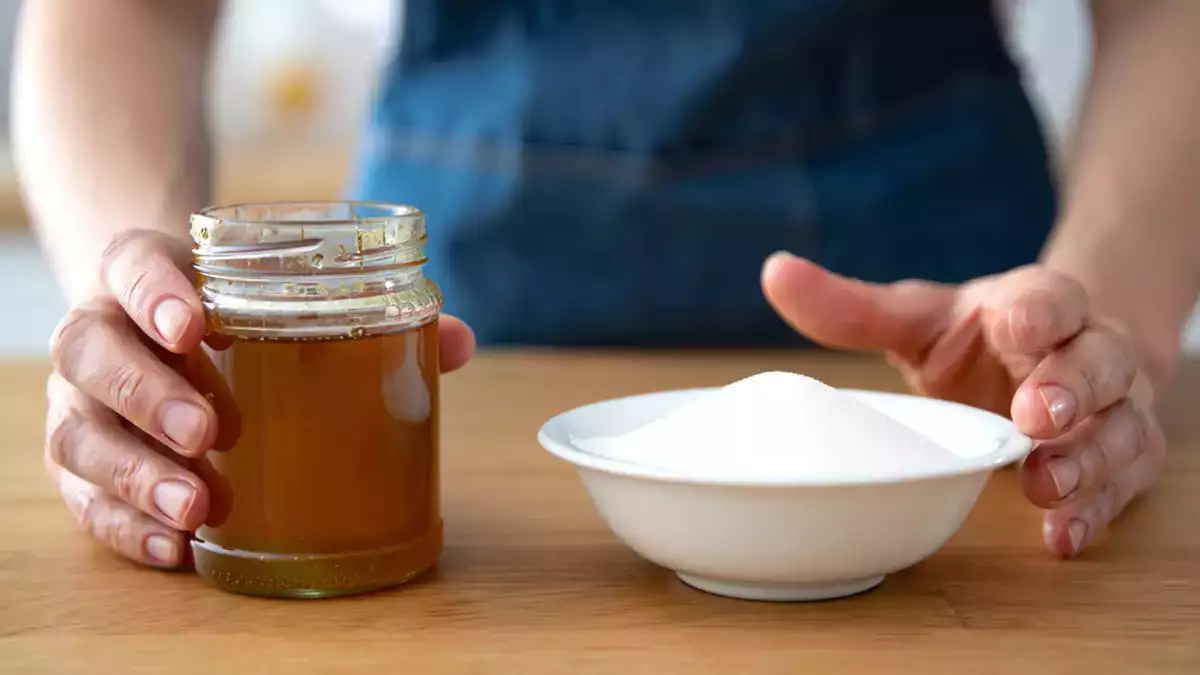 Este mierea întotdeauna mai bună decât zahărul? Nu chiar: comparați adevărurile și miturile