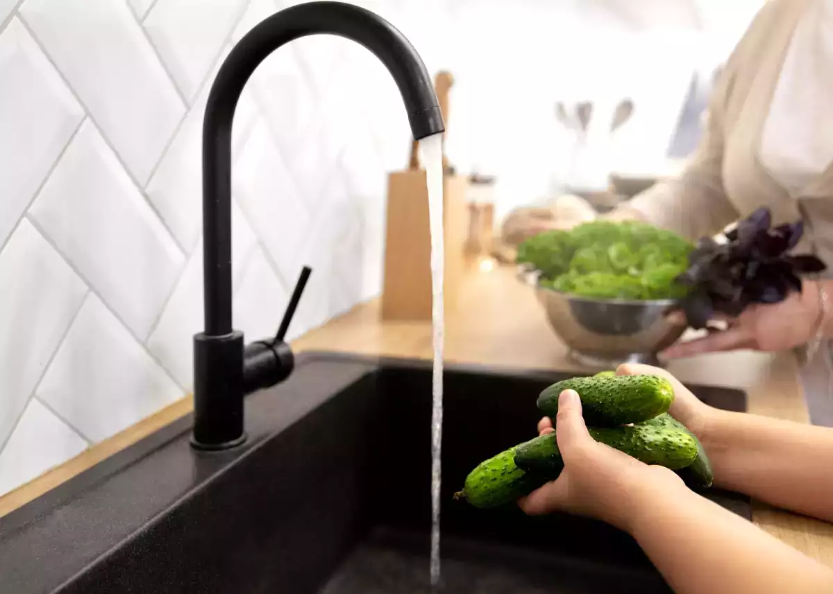 Gătești cu calcar în fiecare zi și habar nu ai ce se întâmplă cu mâncarea ta!