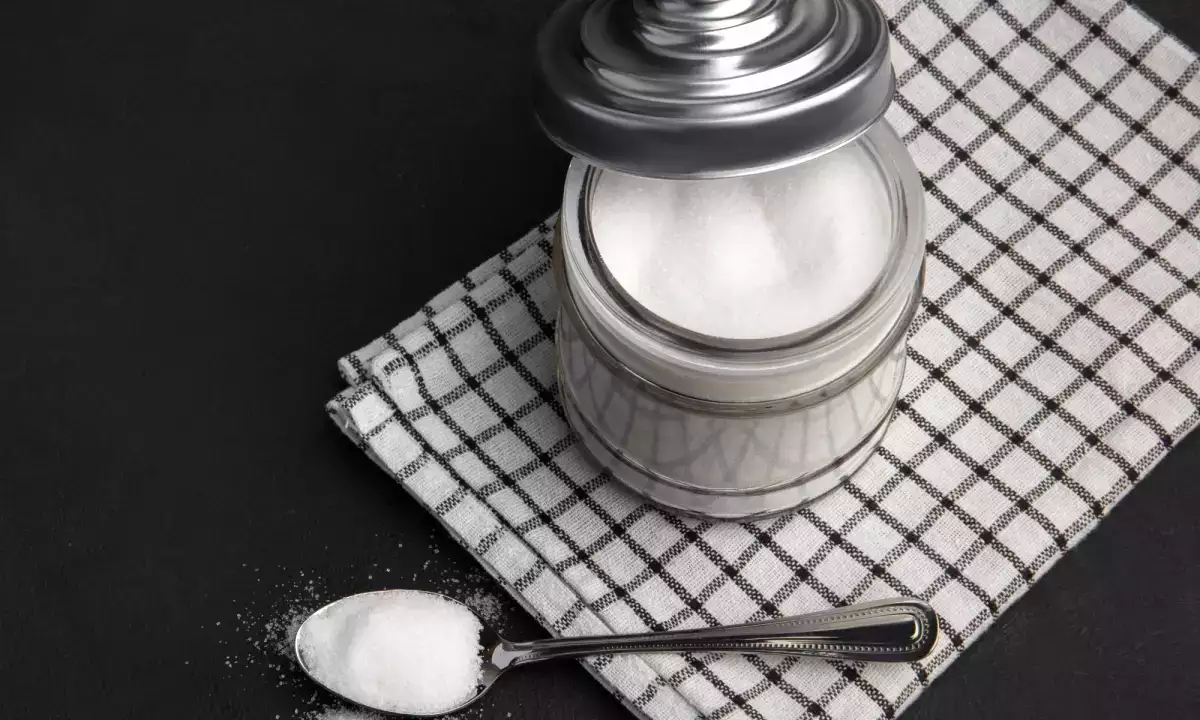 Tu, care păstrezi mereu zahărul în același borcan, iată cum se strică fără să-ți dai seama