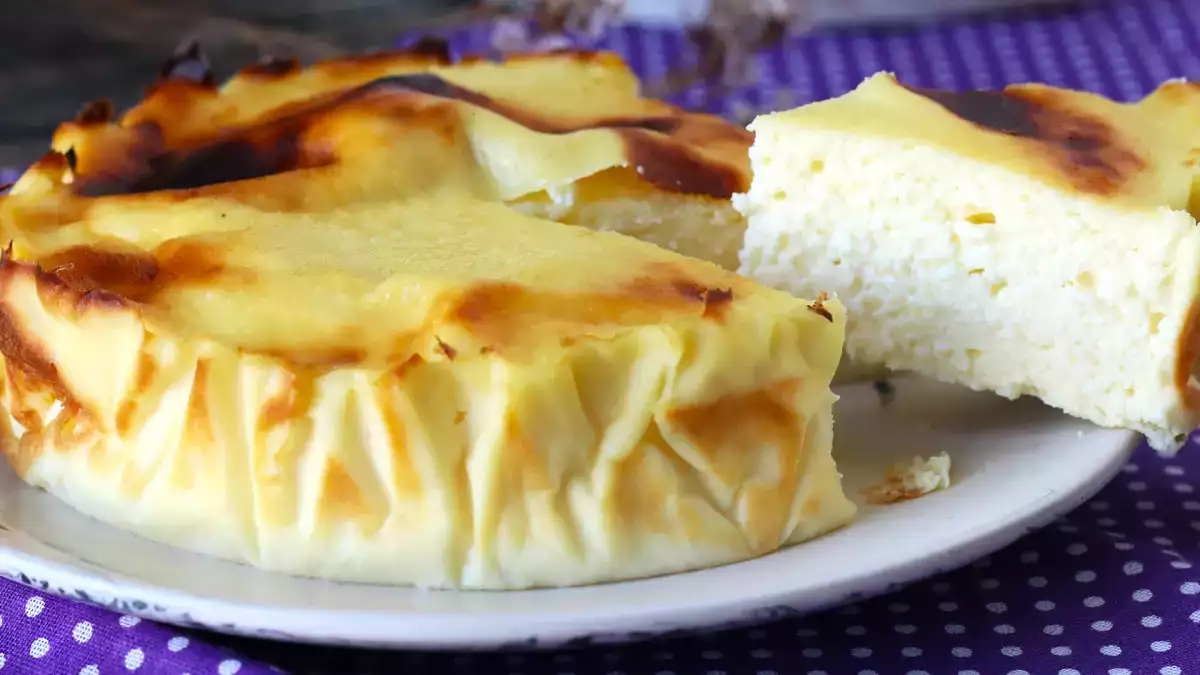 Cheesecake sănătos într-o friteuză cu aer. Pofta dulce de care să te bucuri fără complicații.