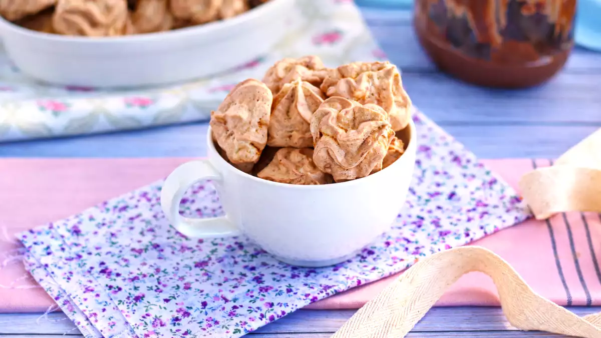 11 rețete cu cremă de ciocolată și alune care au gust de patiserie