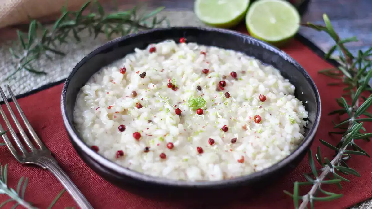 Ziua Îndrăgostiților la masă: 11 prime cursuri rafinate pentru o cină romantică fără greșeli