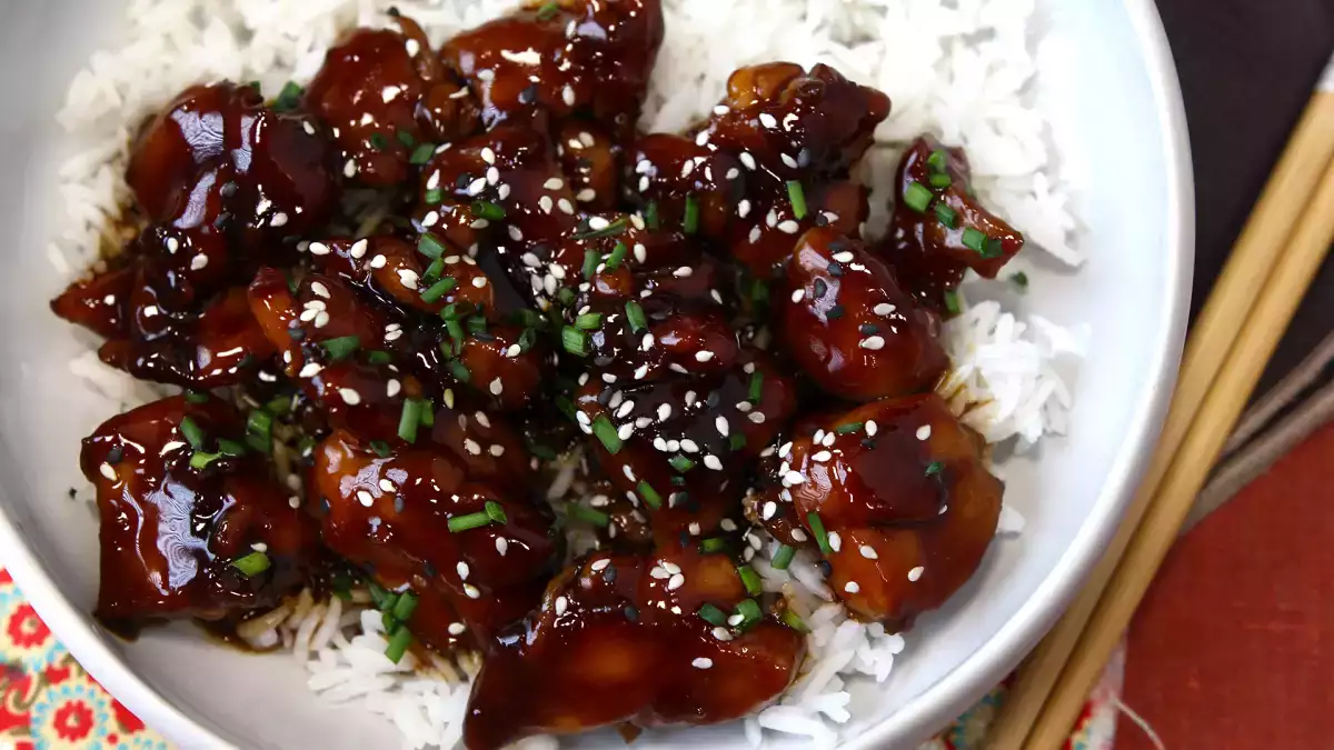 Dacă folosiți sos de soia doar pentru yakisoba, aceste 33 de rețete vă vor da peste cap (și vă vor schimba meniul săptămânal).