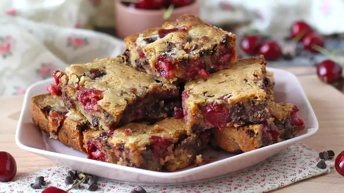 10 prăjituri de primăvară perfecte pentru a face orice după-amiază mai dulce