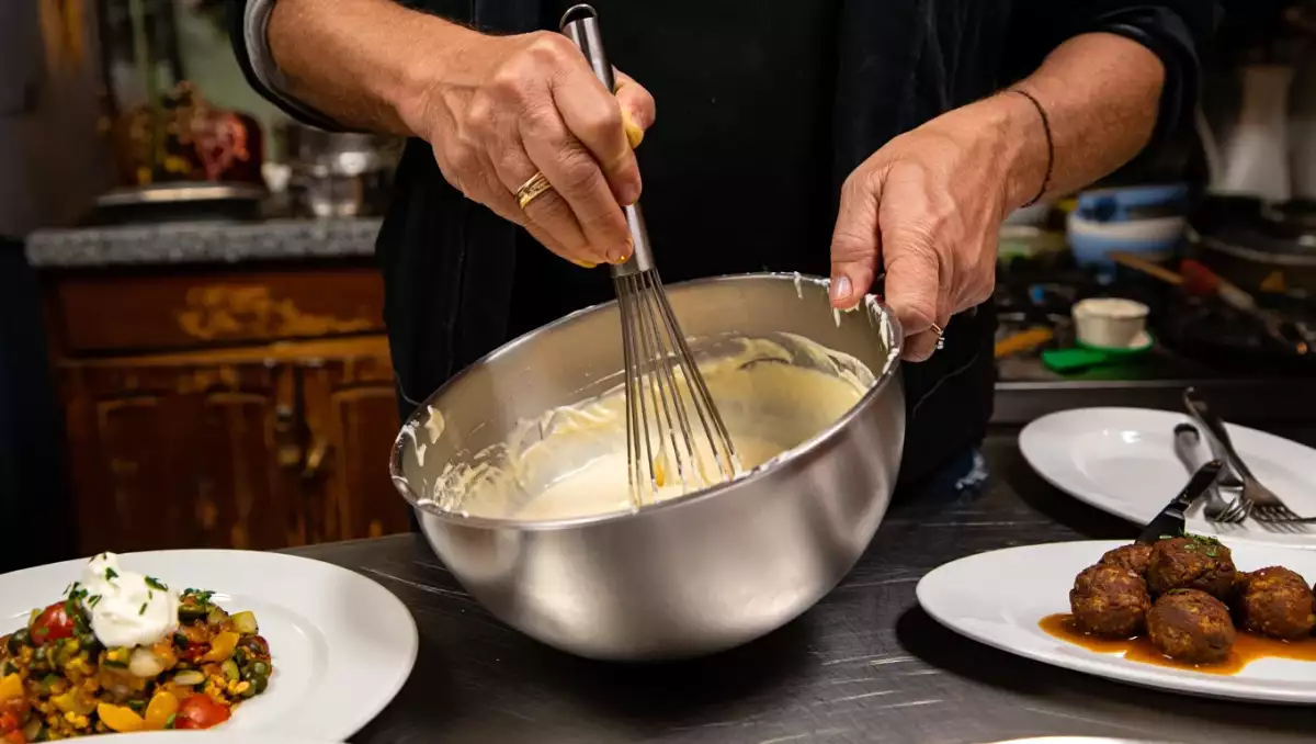 Meniul zilei, 25 aprilie: o explozie de arome cu moelleux, tajine și cremă de cafea