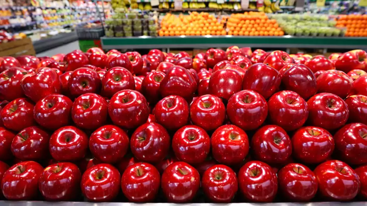 Aveți încredere în merele strălucitoare de la supermarket? Există ceva în spatele lor despre care puțini știu