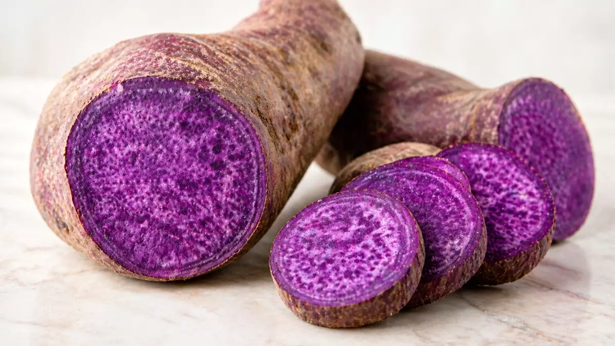 Ce este ube, cum se folosește și de ce vorbește toată lumea despre acest ingredient violet?