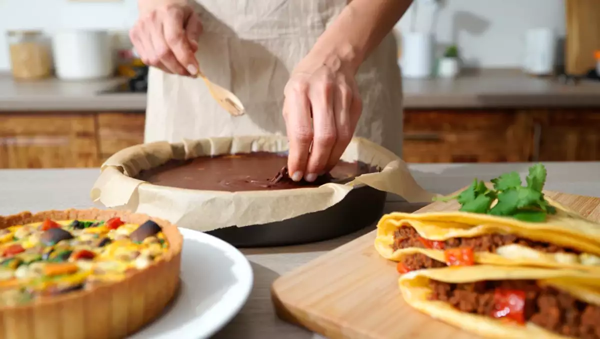 Meniul zilei, 18 mai: Quiche vegetarian, tortillas coapte cu carne de vită picantă și negresă delicioasă