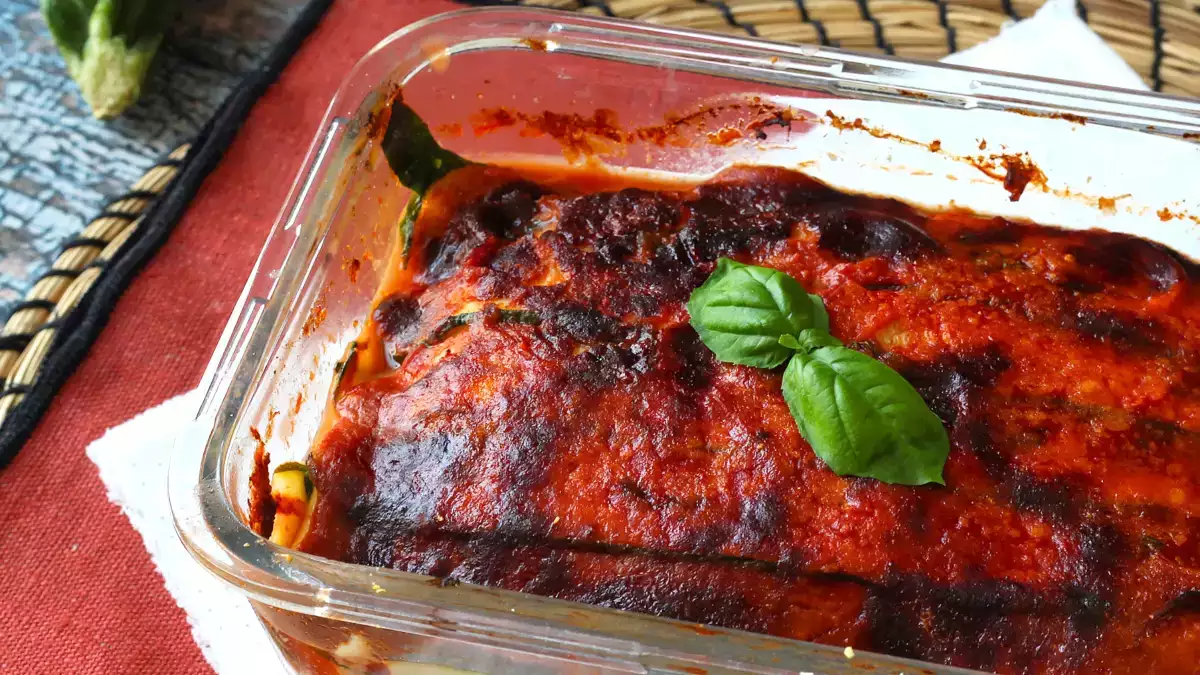 Da, poți prepara parmigiana de dovlecei în friteuza cu aer cald: o versiune crocantă care schimbă totul