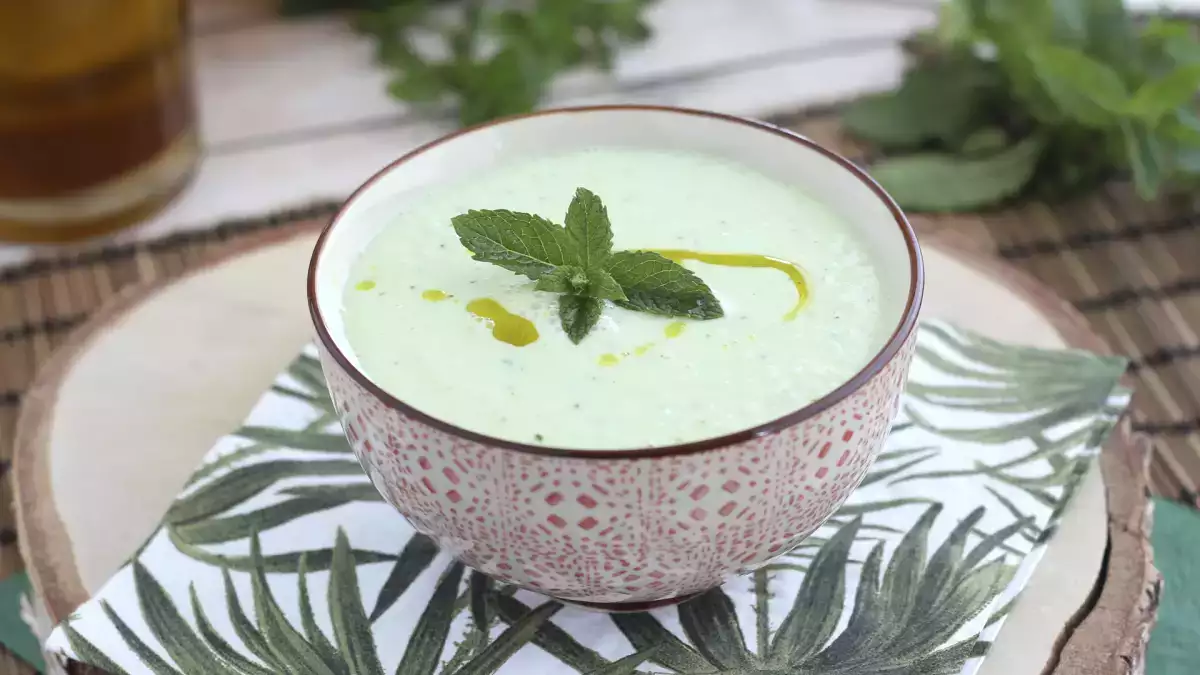 Mai mult decât gazpacho: 12 supe și creme reci pentru o alimentație mai sănătoasă pe vreme caldă