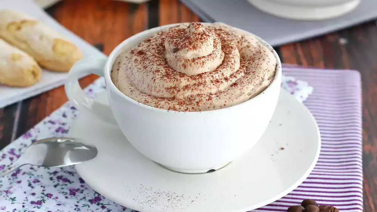 Băuturi reci pe bază de cafea: 4 idei delicioase care vor stârni discuții printre iubitorii de espresso și cappuccino
