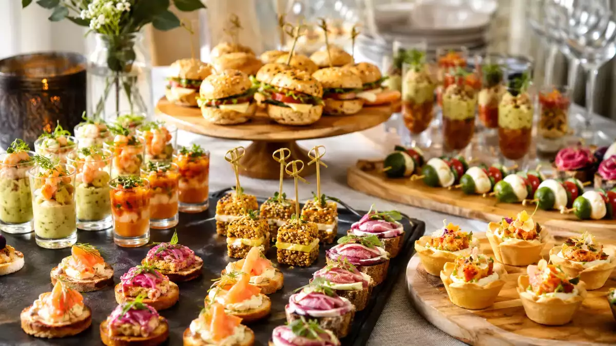 Bufet cu gustări de casă: 28 de rețete mini pentru un aperitiv demn de un catering profesionist
