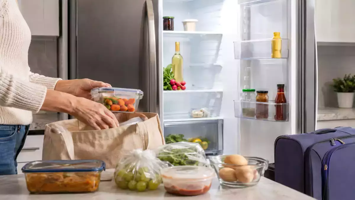 „Modul de vacanță” al frigiderului: ce alimente trebuie scoase înainte de a pleca?