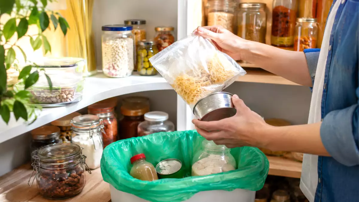 Înainte de septembrie, verifică cămara: ce alimente deschise trebuie aruncate imediat, din motive de siguranță