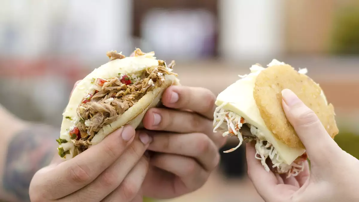 Cum se prepară arepas de casă: rețetă de bază și 7 greșeli pe care ar trebui să le eviți