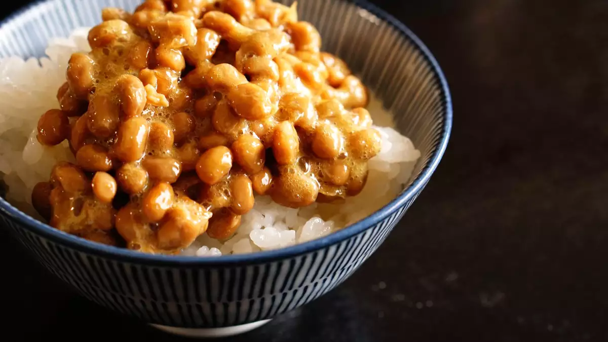 Ești curios să afli mai multe despre natto? Entuziasmul legat de acest „superaliment” trebuie pus la încercare