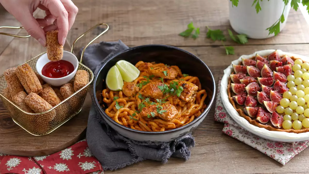 Meniul zilnic, 18 septembrie: Nuggets de tofu, tăiței udon cu pui și tartă cu smochine și struguri