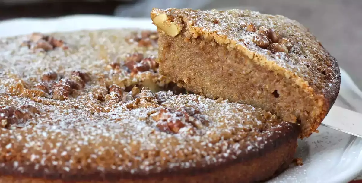 Ai nuci în casă? 5 deserturi de weekend cu ingrediente obișnuite