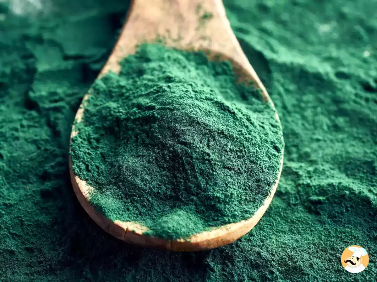 Spirulina în smoothie-uri, idee bună sau rea?