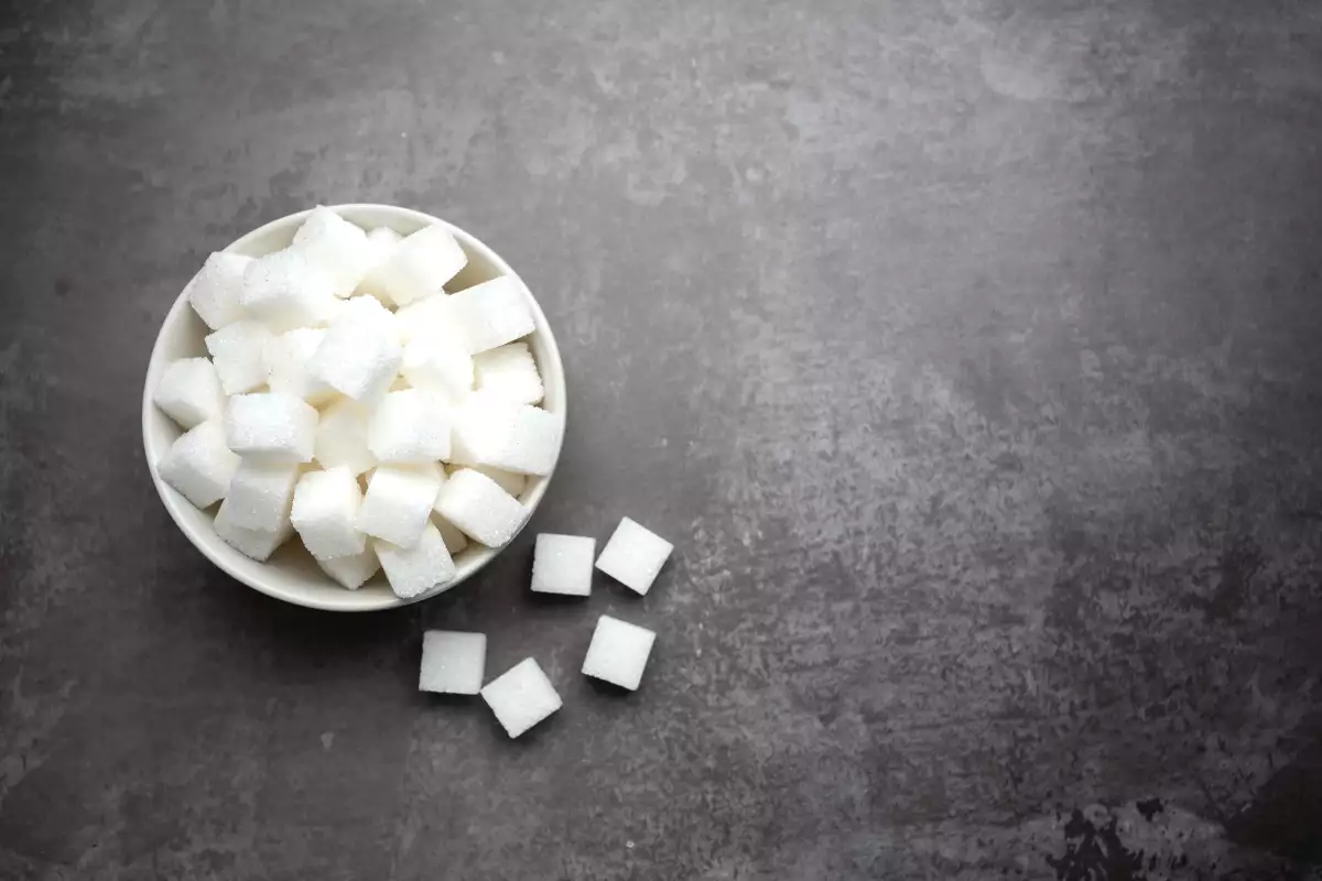 Alternative la zahărul alb rafinat: care sunt opțiunile pentru o dietă mai sănătoasă?