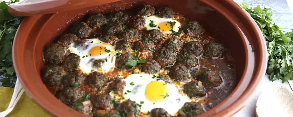 Tajine, tagine, tajine: 5 rețete pentru a vă îndrăgosti de cea mai aromată tocană din Maroc