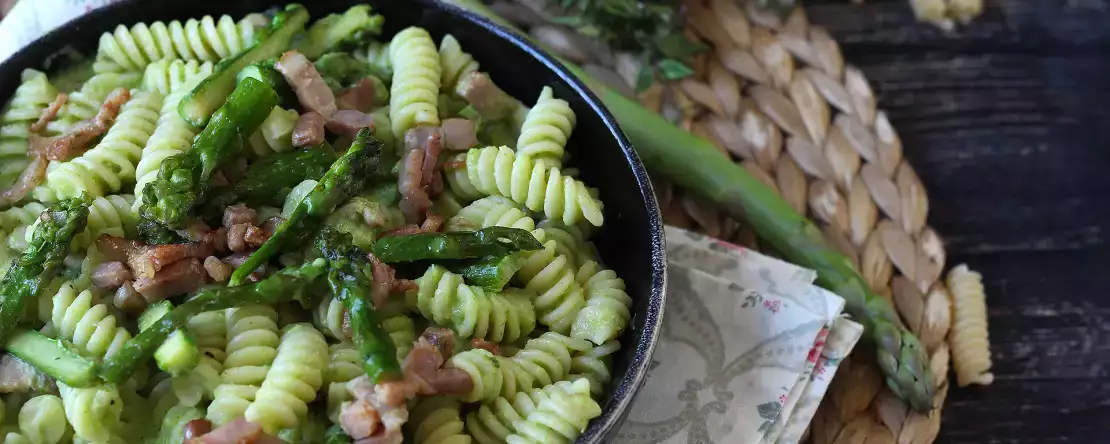 Ce să gătești în martie: 10 rețete de sezon ușoare și surprinzătoare pentru meniul săptămânal