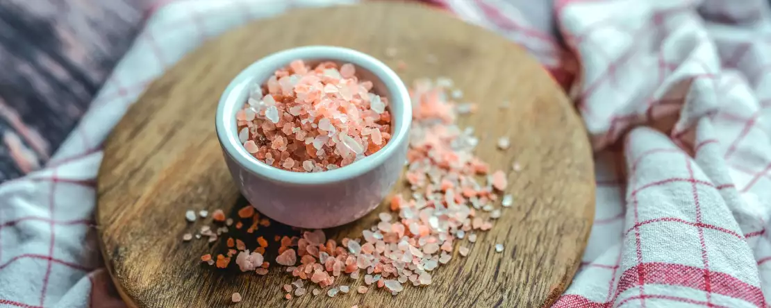 Condimentează-ți viața fără sare: alternative inteligente și gustoase!