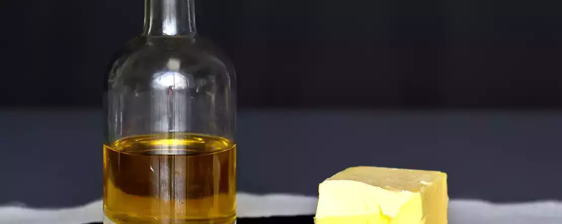 Unt sau ulei: ce să alegeți atunci când gătiți?