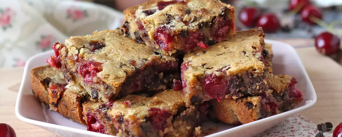 10 prăjituri de primăvară perfecte pentru a face orice după-amiază mai dulce