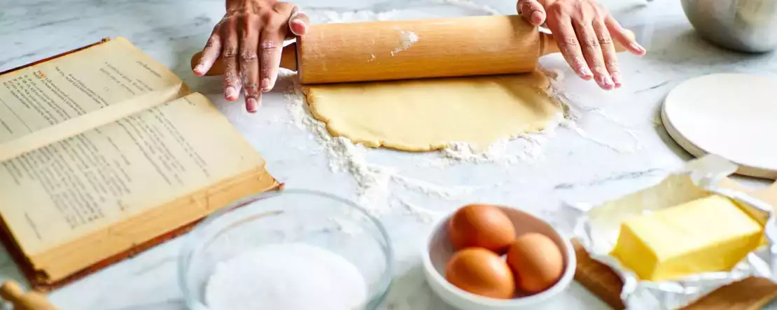 Meniul zilei, 22 april : O călătorie culinară cu falafel, calamari și un tort decadent