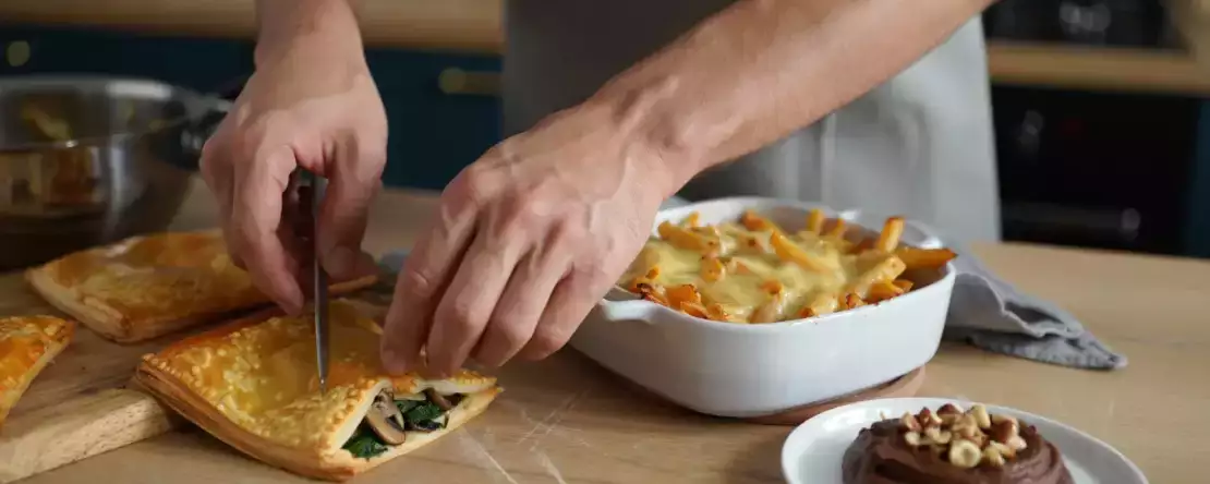 Meniul zilei, 26 aprilie: papucei umpluți, penne gratinate și gianduja de casă