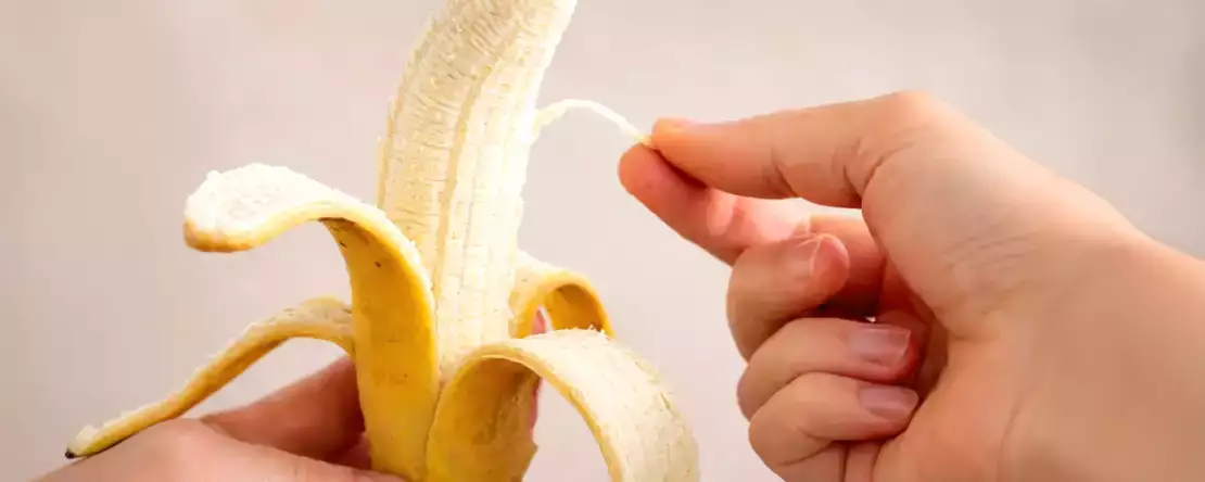 Ce sunt acele fire pe banană și de ce apar tot timpul?