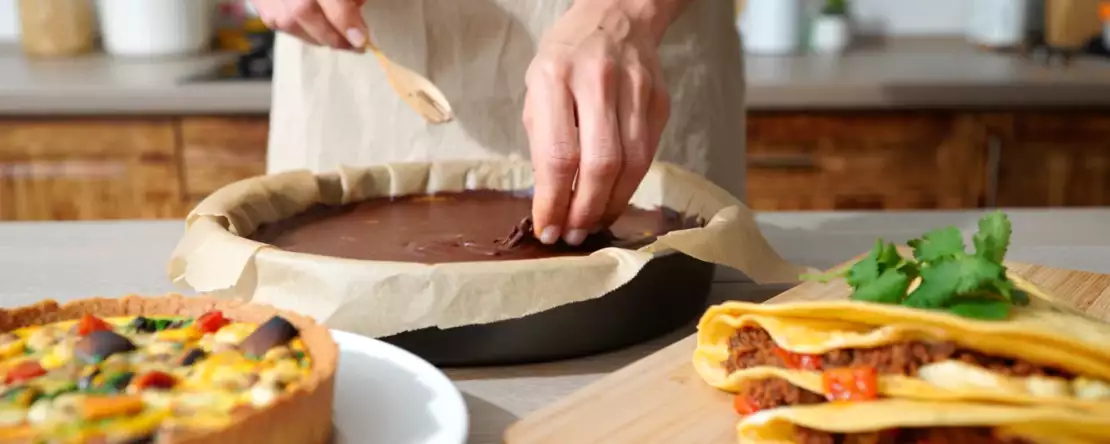 Meniul zilei, 18 mai: Quiche vegetarian, tortillas coapte cu carne de vită picantă și negresă delicioasă