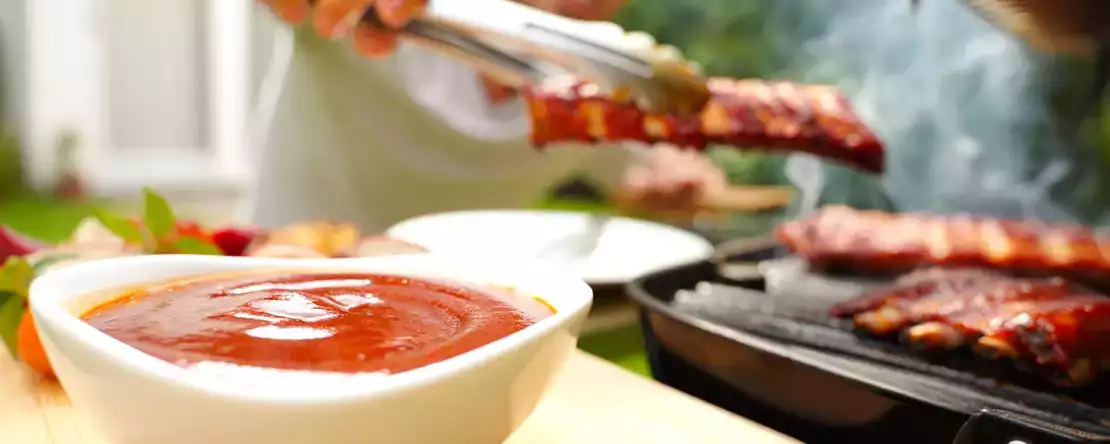 Sos pentru grătar: fă-l acasă și transformă orice carne