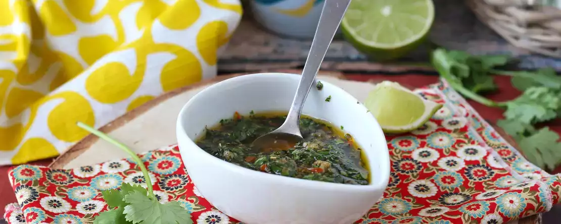 Chimichurri, sosul argentinian care își face loc la grătarele tale: ingrediente și trei sfaturi pentru a-l prepara perfect