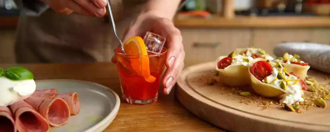 Meniul zilnic, 17 iulie: sandwich italian gourmet, conchiglioni umpluți și cocktail Negroni