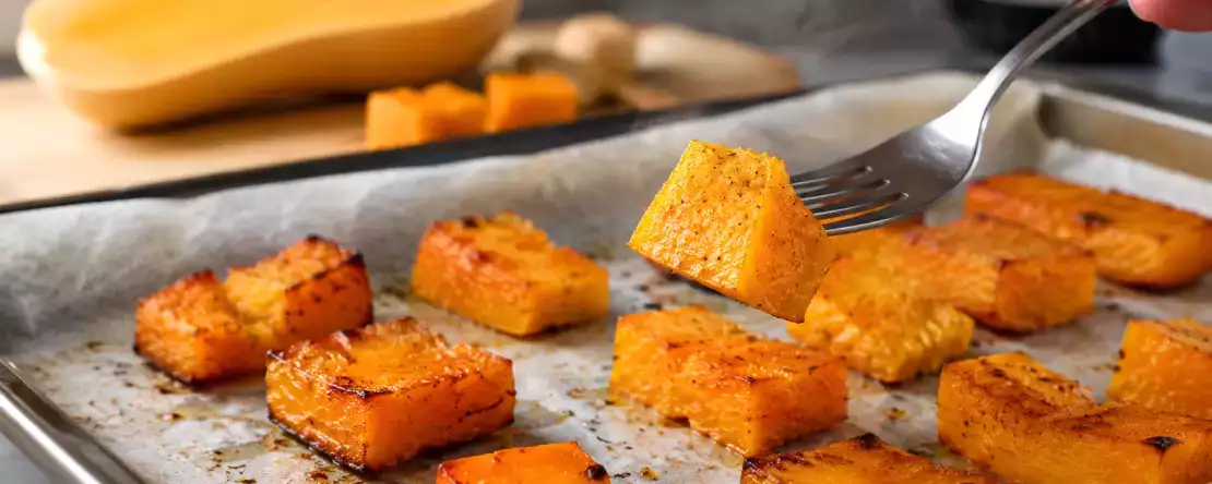 Cum se coace un dovleac butternut la cuptor pentru a obține bucăți foarte fragede?