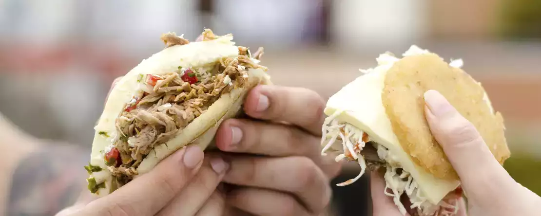 Cum se prepară arepas de casă: rețetă de bază și 7 greșeli pe care ar trebui să le eviți
