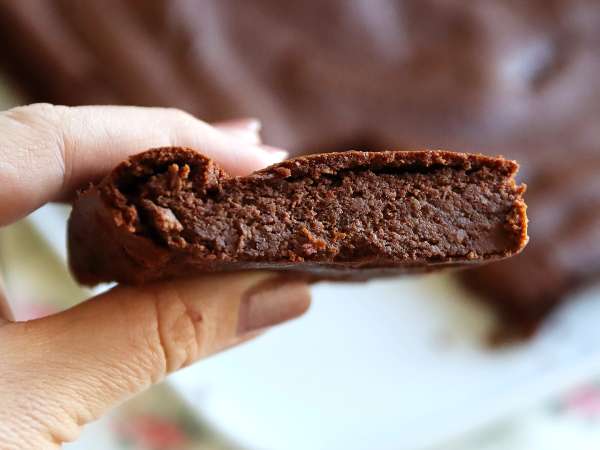 Trucul este dovleacul (dar nu numai): tort de ciocolată super moale, fără unt și fără gluten