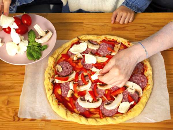 14 sfaturi pentru a evita să dai faliment mâncând dacă ești student universitar