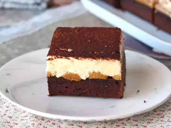 Încă te hotărăști între brownie și tiramisu? Acest desert pune capăt dilemei cu o combinație irezistibilă