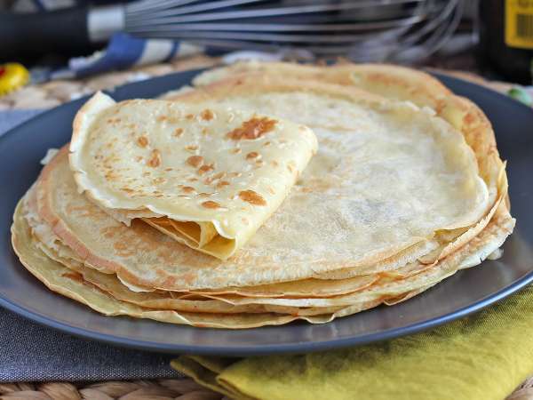 Crêpes fără lactoză: rețeta ușoară cu un singur ingredient pe care îl aveți deja acasă