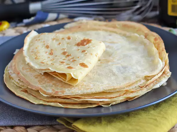 Crêpes fără lactoză: rețeta ușoară cu un singur ingredient pe care îl aveți deja acasă
