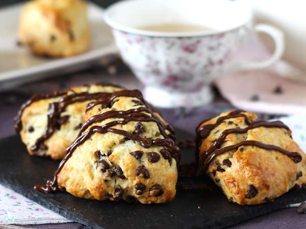 4 dulciuri englezești pentru a însoți ceaiul de la ora cinci și pentru a călători direct în Anglia