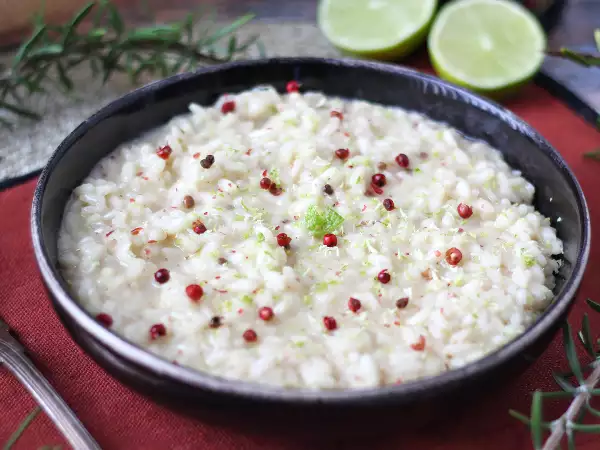 Ziua Îndrăgostiților la masă: 11 prime cursuri rafinate pentru o cină romantică fără greșeli