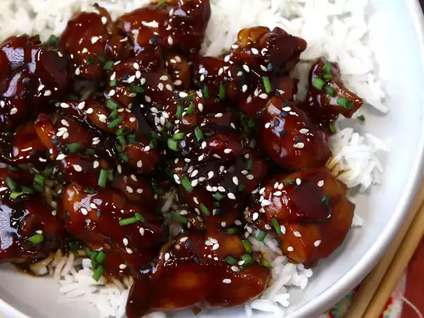 Dacă folosiți sos de soia doar pentru yakisoba, aceste 33 de rețete vă vor da peste cap (și vă vor schimba meniul săptămânal).